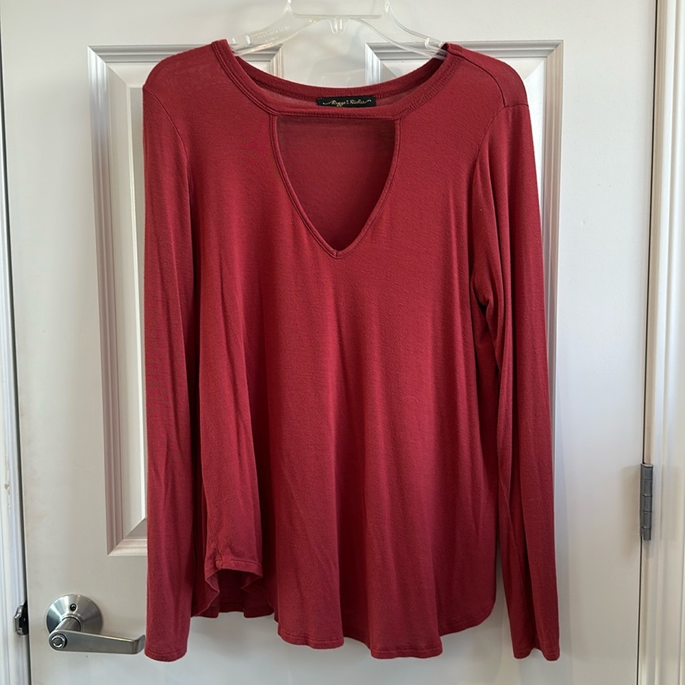 Women’s Cut-Out Top (XL)